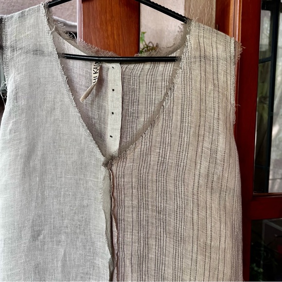 Designer Urvashi Kaur summery linen tunic in off white/grey in L - Picture 3 of 6